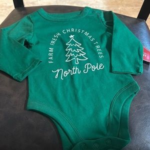HOLIDAY TIME GREEN CHRISTMAS TREE ONESIE: NEW WITH TAGS: SIZE 3-6 MTH